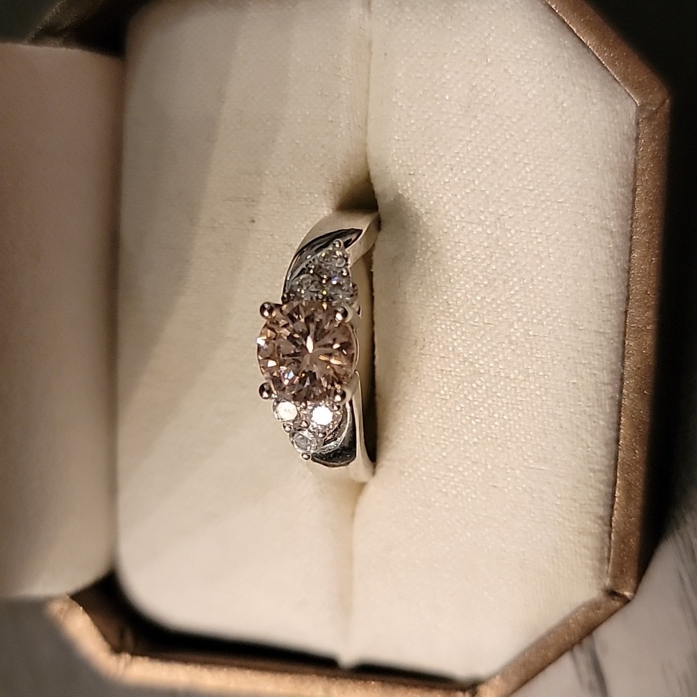 Size 8 Ring Bundle - Picture 5 of 7
